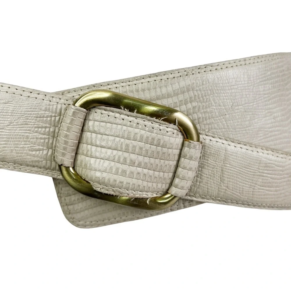 Liz Claiborne snake embossed leather belt Med.